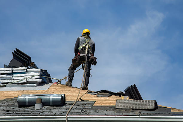 Professional Gutter Installation technician working in Winter Haven, FL